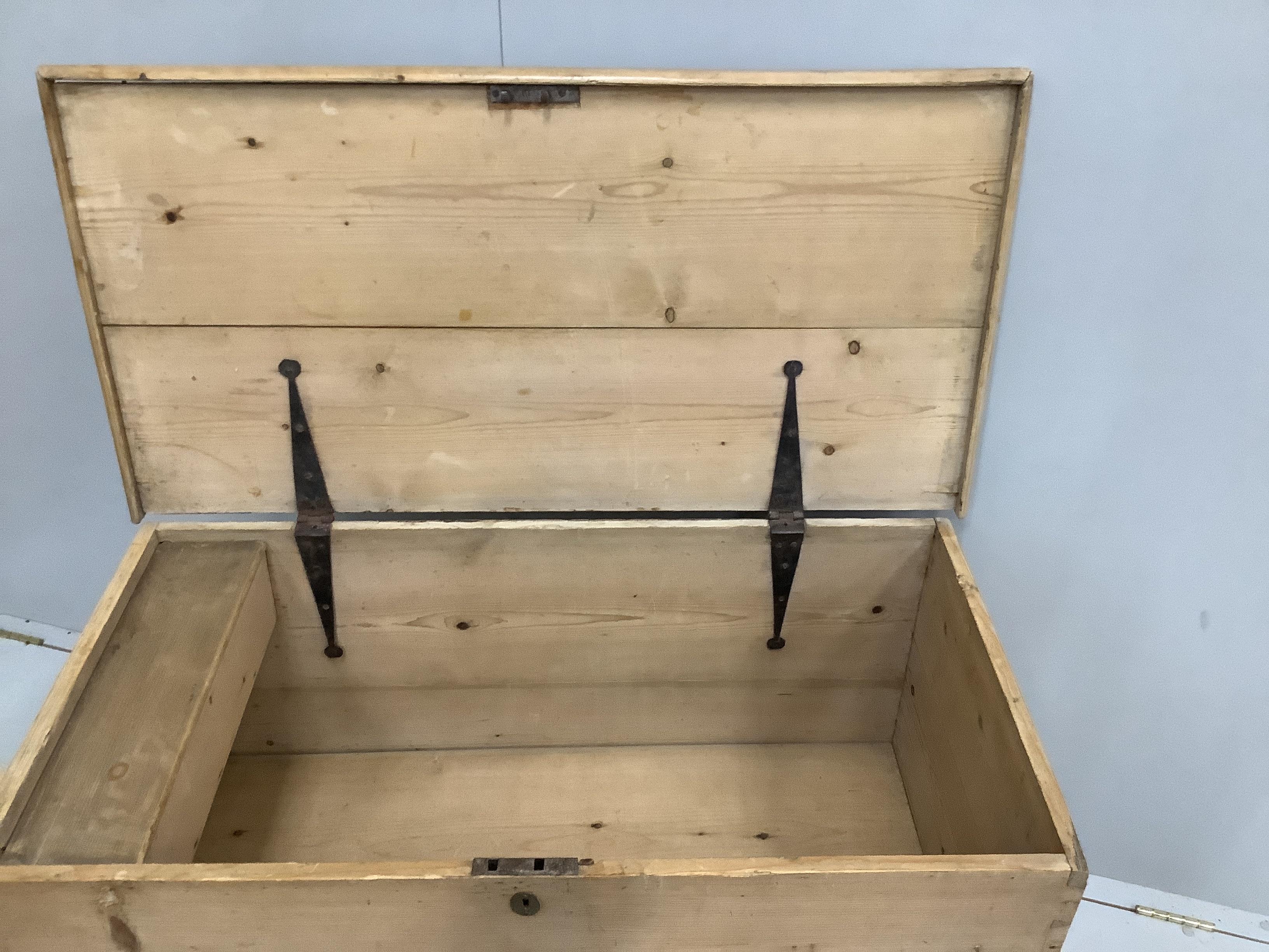 A Victorian pine mule chest, width 100cm, depth 52cm, height 69cm